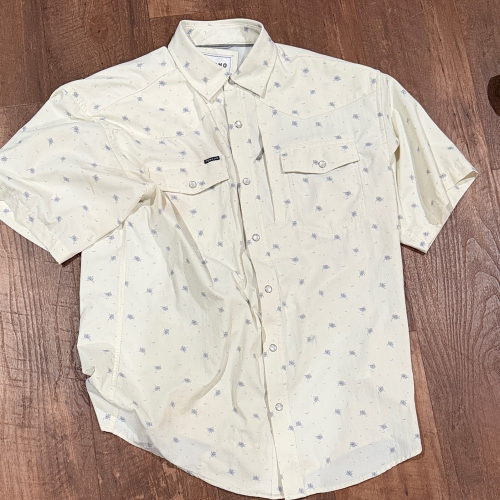 Poncho Light Cream Short-Sleeve Button-Up Shirt with Subtle Blue Print